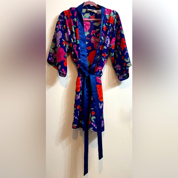 Victoria's Secret Other - Victoria’s Secret Floral Robe